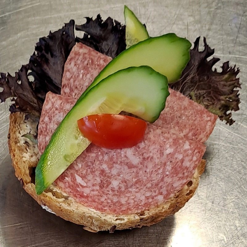 Rundstykker påsmurt